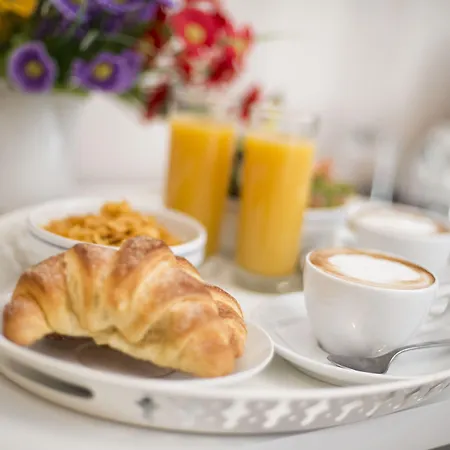 San Pietro Konukevi 3*